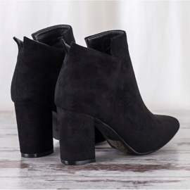 Botas en un poste VINCEZA negro 3