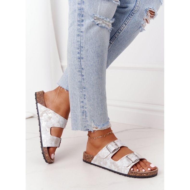 Pantuflas De Mujer Con Hebillas Plata Vivio 2