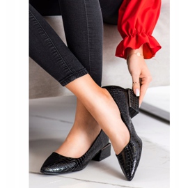 Goodin Salones negros con estampado de serpiente 3
