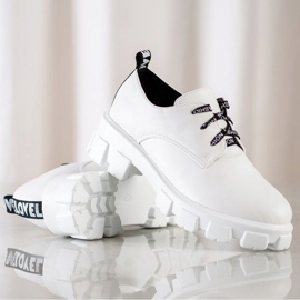 SHELOVET Brogues blancos en la plataforma 1