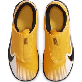 Zapatos de fútbol Nike Mercurial Vapor 13 Club Ic PS (V) Junior AT8170 801 blanco negro naranja 1