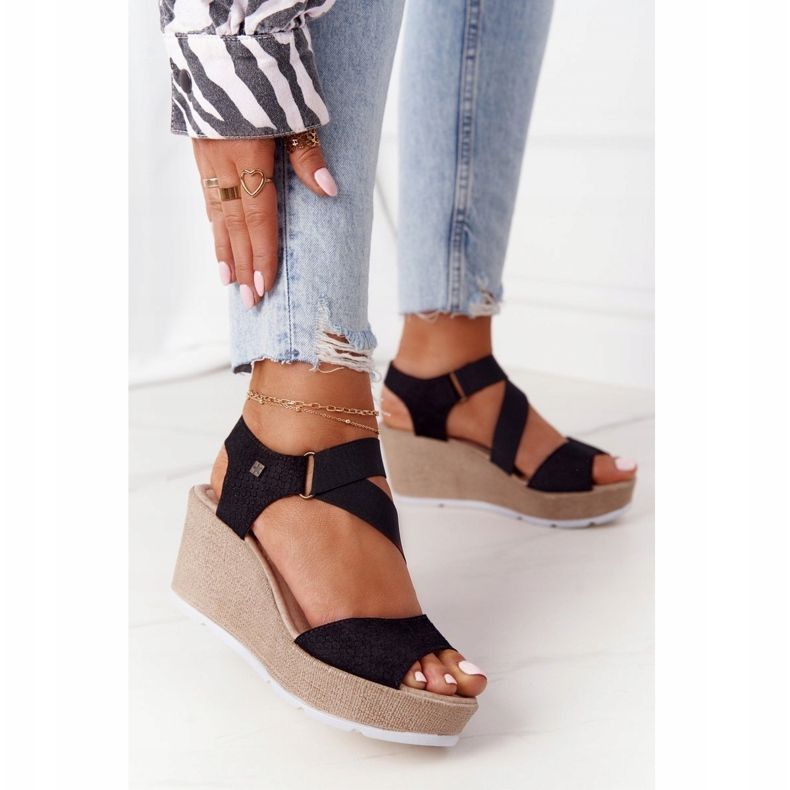 Sandalias Cuña Piel Big Star FF276016 Negro 1