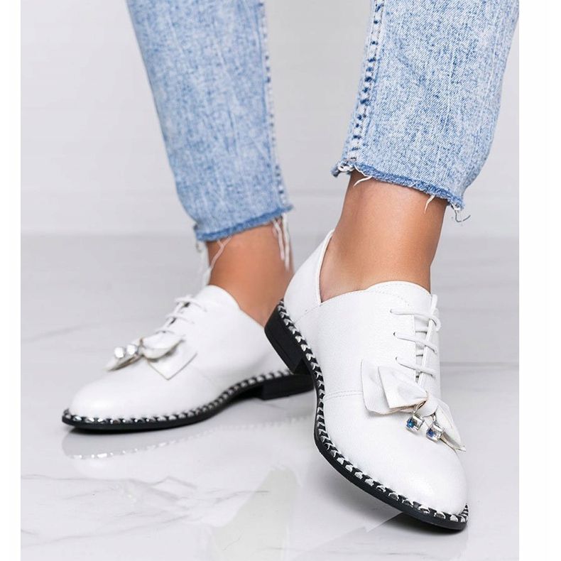 Zapatos blancos brillantes con lazo Lost Stars 1