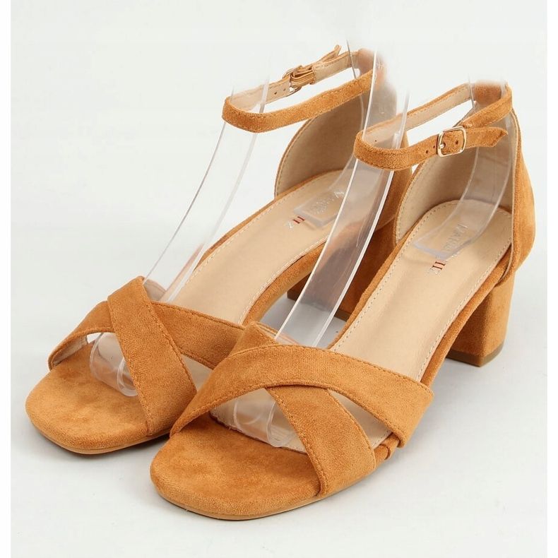 Sandalias tacones camel 8832 Camel marrón 1