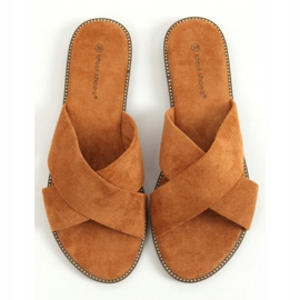 Pantuflas cruzadas de mujer Camel 5143 Camel marrón 1