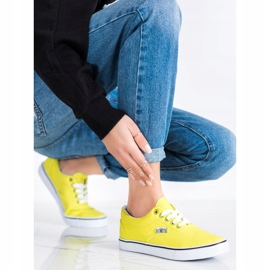 New Age Entrenadores amarillo 1