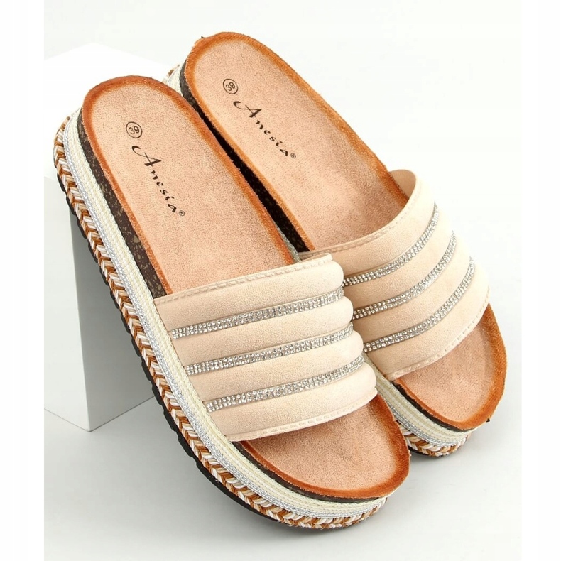 Zapatillas en la suela decorada N-96 Beige 1 Zapatillas en la suela decorada N-96 Beige 1