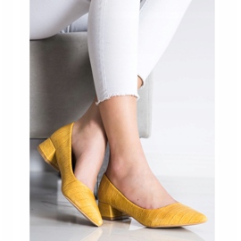 Sweet Shoes Bombas clásicas en tacones bajos amarillo 2