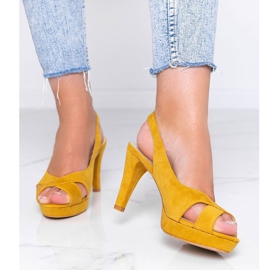 Sandalias mostaza con tacón de aguja Big Girl amarillo 1