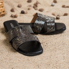 SHELOVET Zapatillas elegantes con adornos negro 1