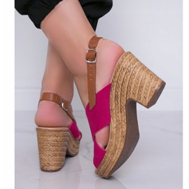 Sandalias rosas en el post de la Mujer Mágica rosado 1