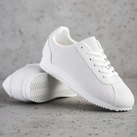 SHELOVET Zapatillas con estilo calado blanco 1