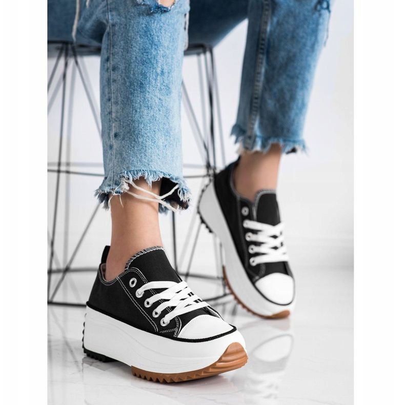 SHELOVET Zapatillas en una plataforma alta negro 1 SHELOVET Zapatillas en una plataforma alta negro 1