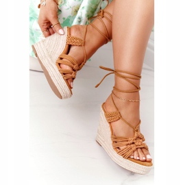 PS1 Sandalias de cuña atadas con camel Run The World marrón 6