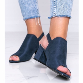 Sandalias azul marino en un poste con una parte superior de Blubbery 1