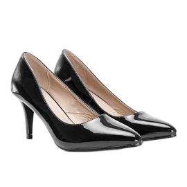 Zapatos de tacón negros con tacón de aguja de Deonne 1