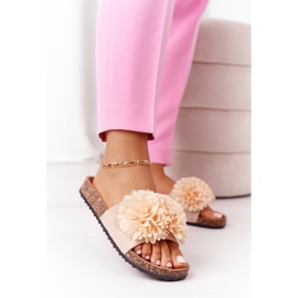 Pantuflas beige con suela de corcho 2 Pantuflas beige con suela de corcho 2