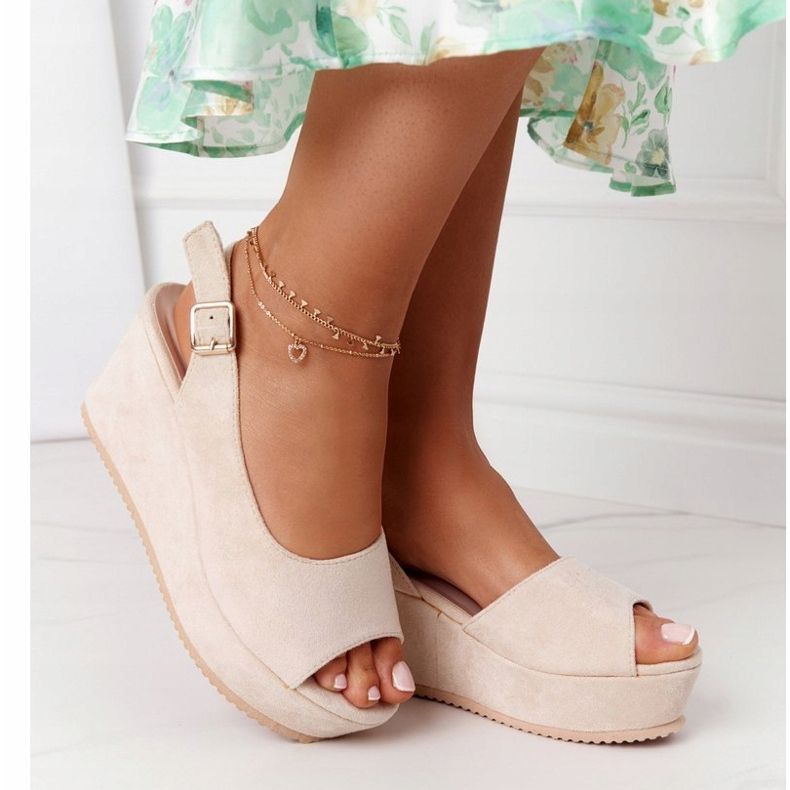 Sandalias con Cuña de Ante en Beige Party Time 1 Sandalias con Cuña de Ante en Beige Party Time 1