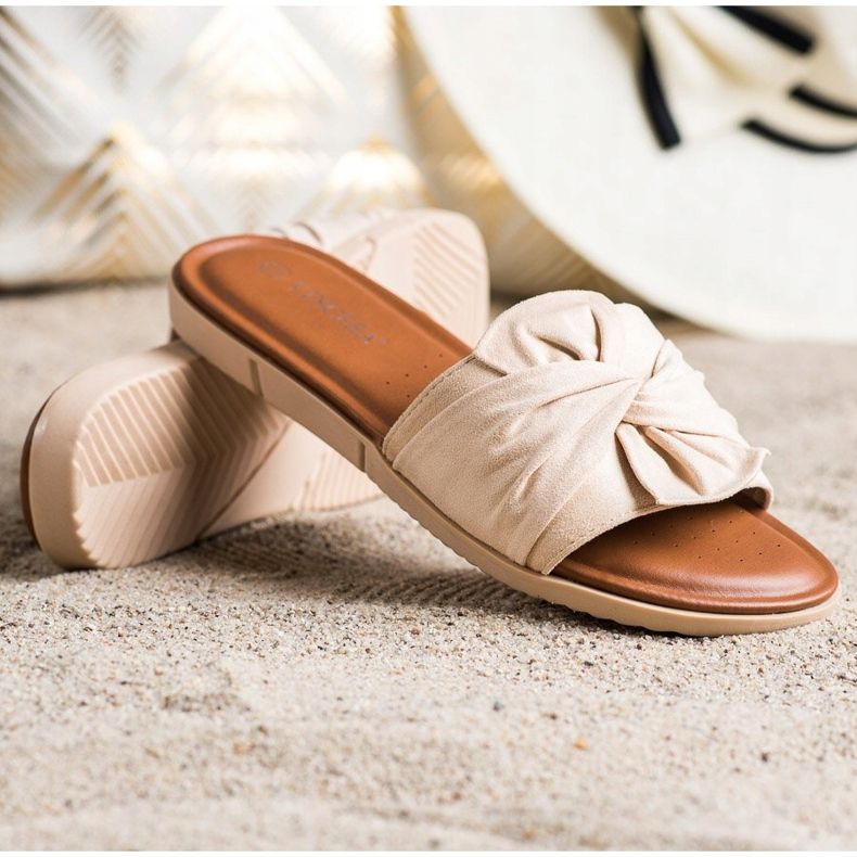 Sandalias Vinceza de ante beige 1