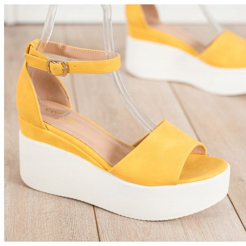 Comer Sandalias ligeras en la plataforma amarillo 1
