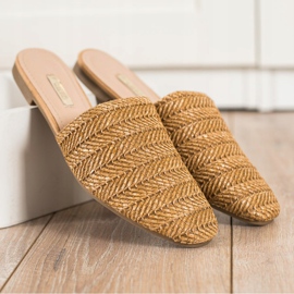 SHELOVET Pantuflas de paja marrón 1