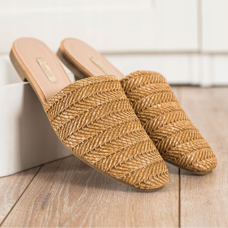 SHELOVET Pantuflas de paja marrón 1