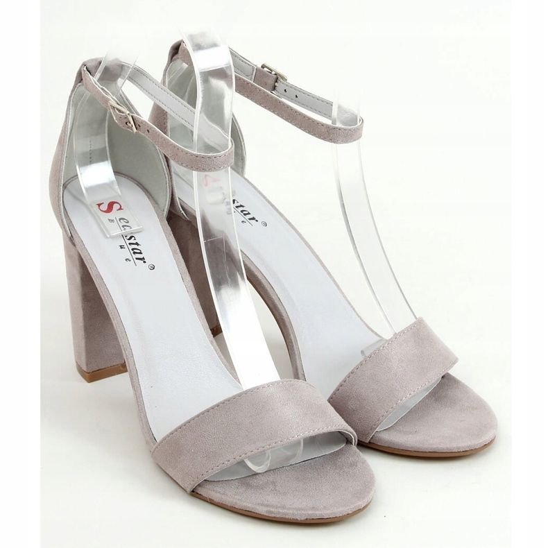 Sandalias grises en el poste AF03P Gris 1