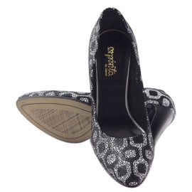 Espinto Bombas en un talón negro / blanco 3