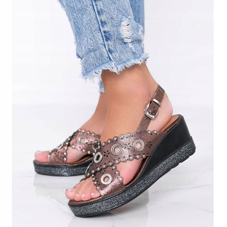 Sandalia cuña metalizada marrón Mon 1