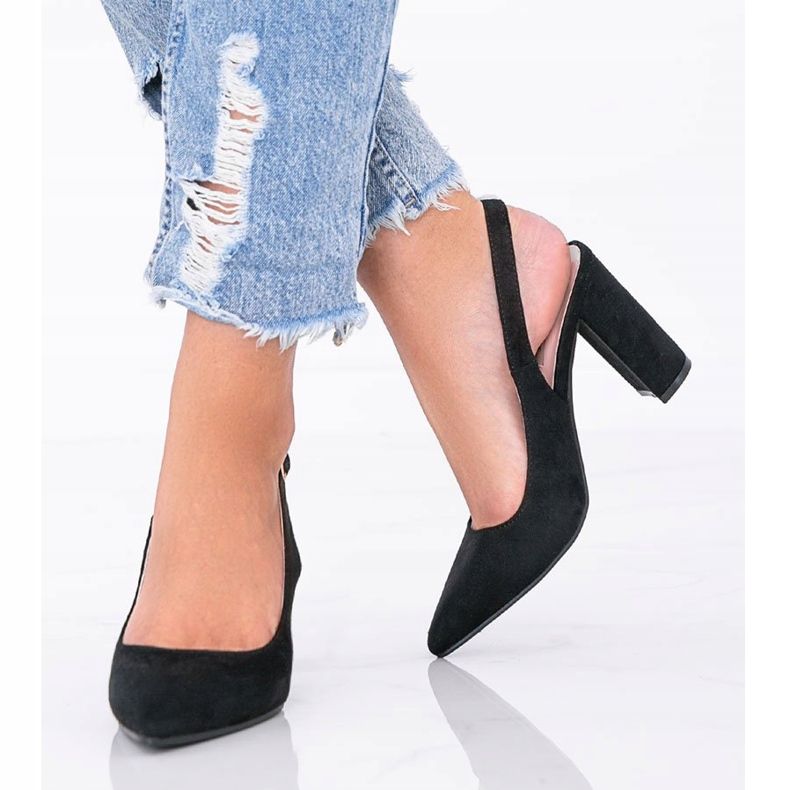 Bombas negras en el poste de Pho negro 1