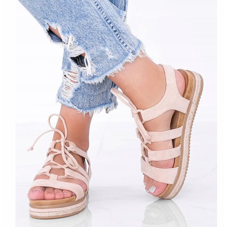 Sandalias beige con cordones de Layla 1 Sandalias beige con cordones de Layla 1