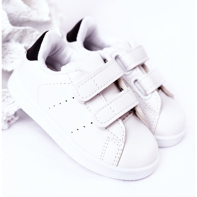 Zapatillas deportivas infantiles California en blanco y negro con velcro 2
