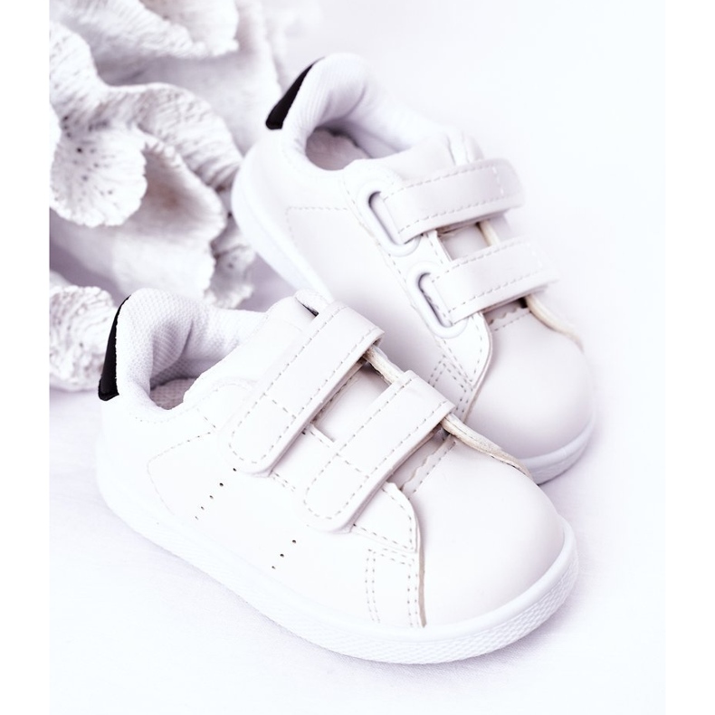 Zapatillas deportivas infantiles California en blanco y negro con velcro 1