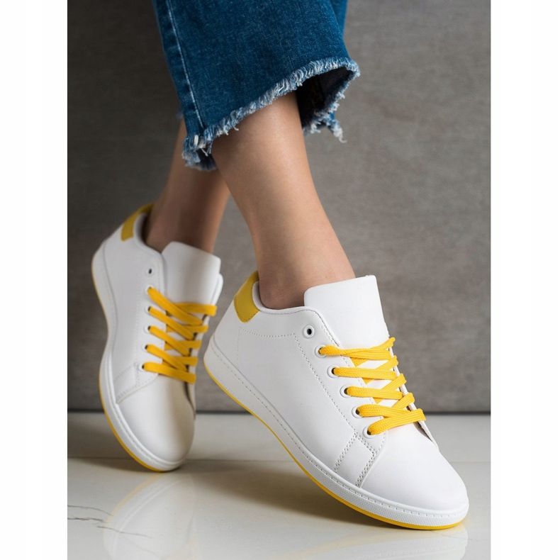 SHELOVET Zapatillas blancas con cuero ecológico blanco amarillo 2