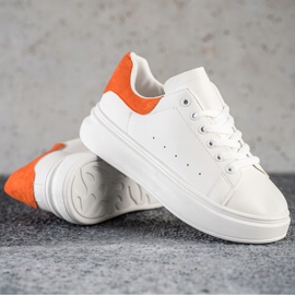 SHELOVET Zapatillas blancas en la plataforma blanco 2