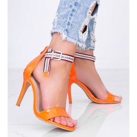 Sandalias de tacón naranjas de Michel 1