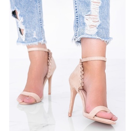 Sandalias beige de tacón de aguja con volante Good Night 1