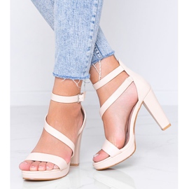 Sandalias beige en la plataforma Got You 1