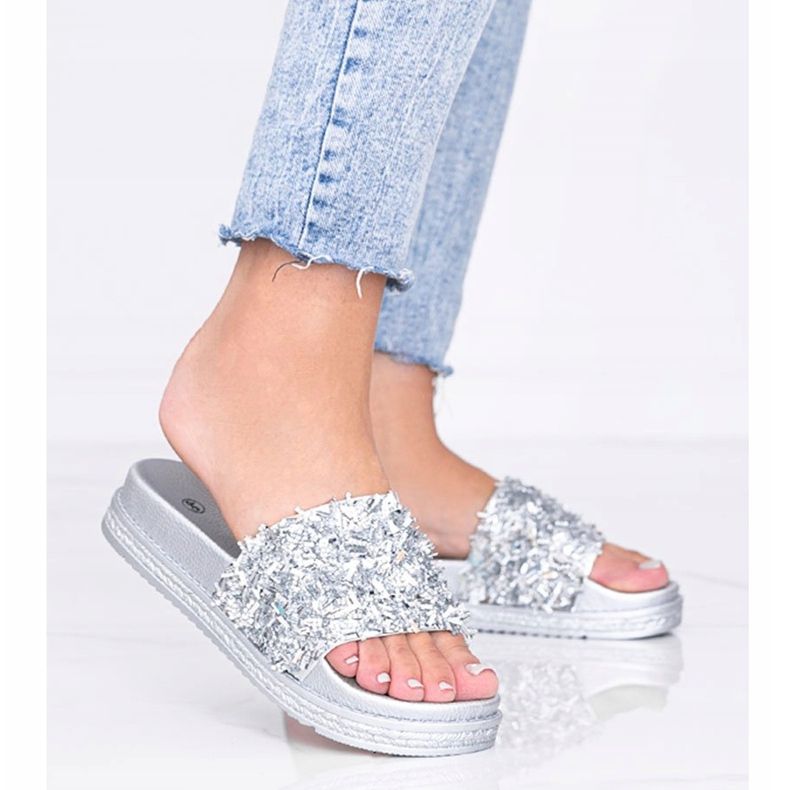 Pantuflas plateadas con circonita Love Bling plata 1