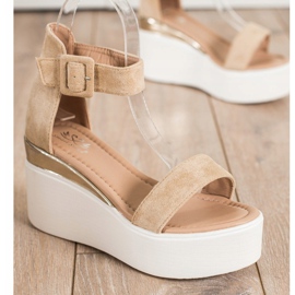 Small Swan Sandalias en la cuña blanca beige 2
