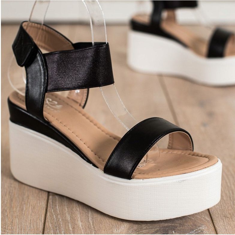 Small Swan Sandalias de cuña de moda negro 1