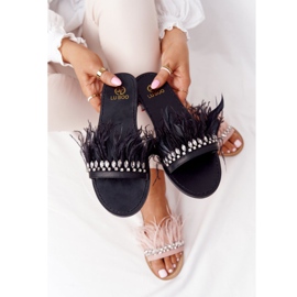 Pantuflas negras Lu Boo con plumas negro 2 Pantuflas negras Lu Boo con plumas negro 2