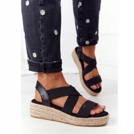 Sandalias negras en una cuña con un puño Big Star HH274411 negro 4