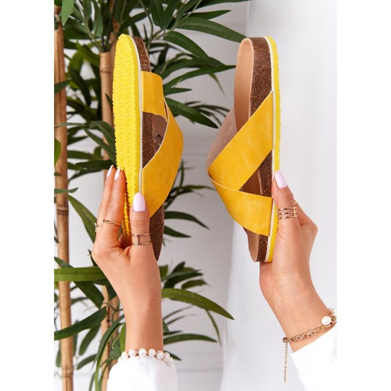Pantuflas de Piel Perfilada Big Star HH274596 Amarillo 1 Pantuflas de Piel Perfilada Big Star HH274596 Amarillo 1