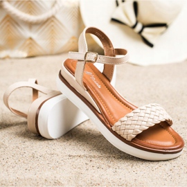 SHELOVET Sandalias cómodas de cuña baja beige 2