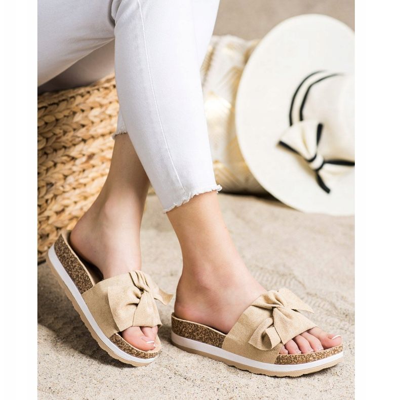 Evento Zapatillas ligeras en la plataforma beige 2