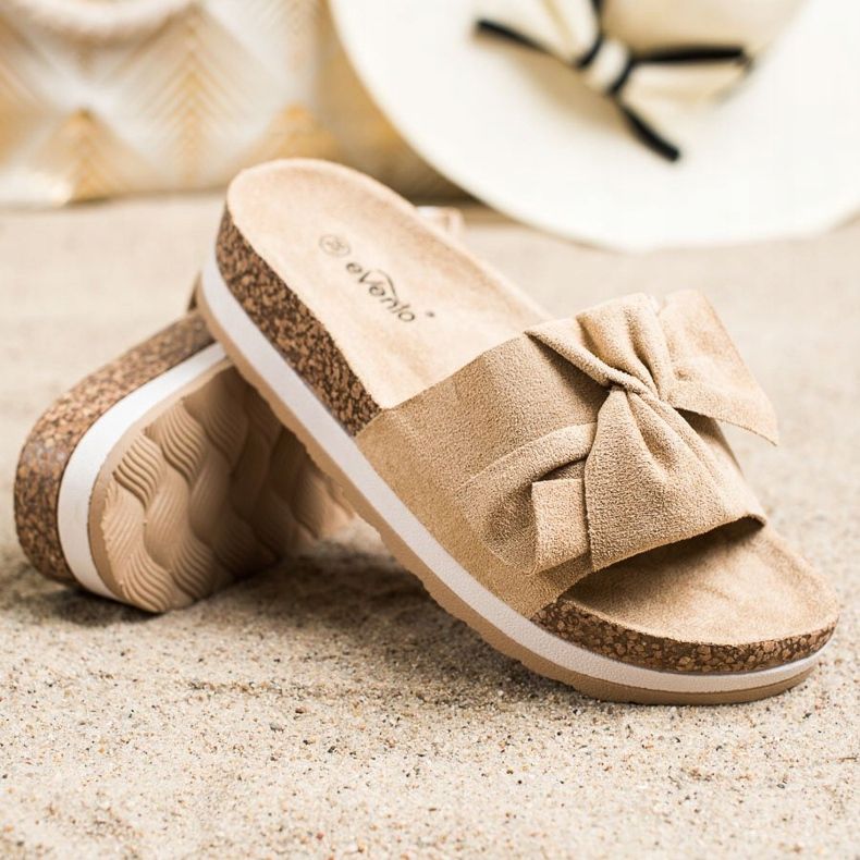 Evento Zapatillas ligeras en la plataforma beige 1