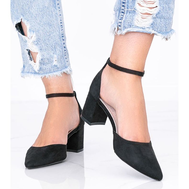 Bombas negras en un poste bajo de Gemma negro 1