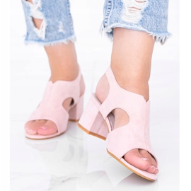 Sandalias rosas en un poste bajo Buenna 1