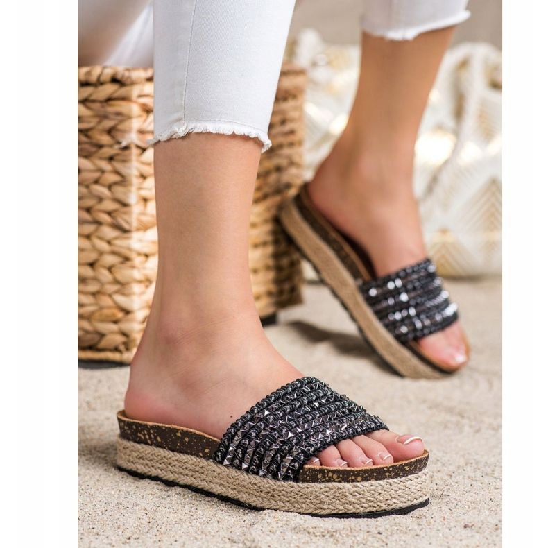 Groto Gogo Pantuflas negras con tachuelas negro 2